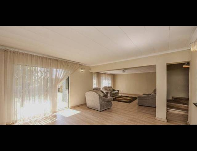 3 BEDROOM HOUSE FOR SALE IN RIDGEWAY A